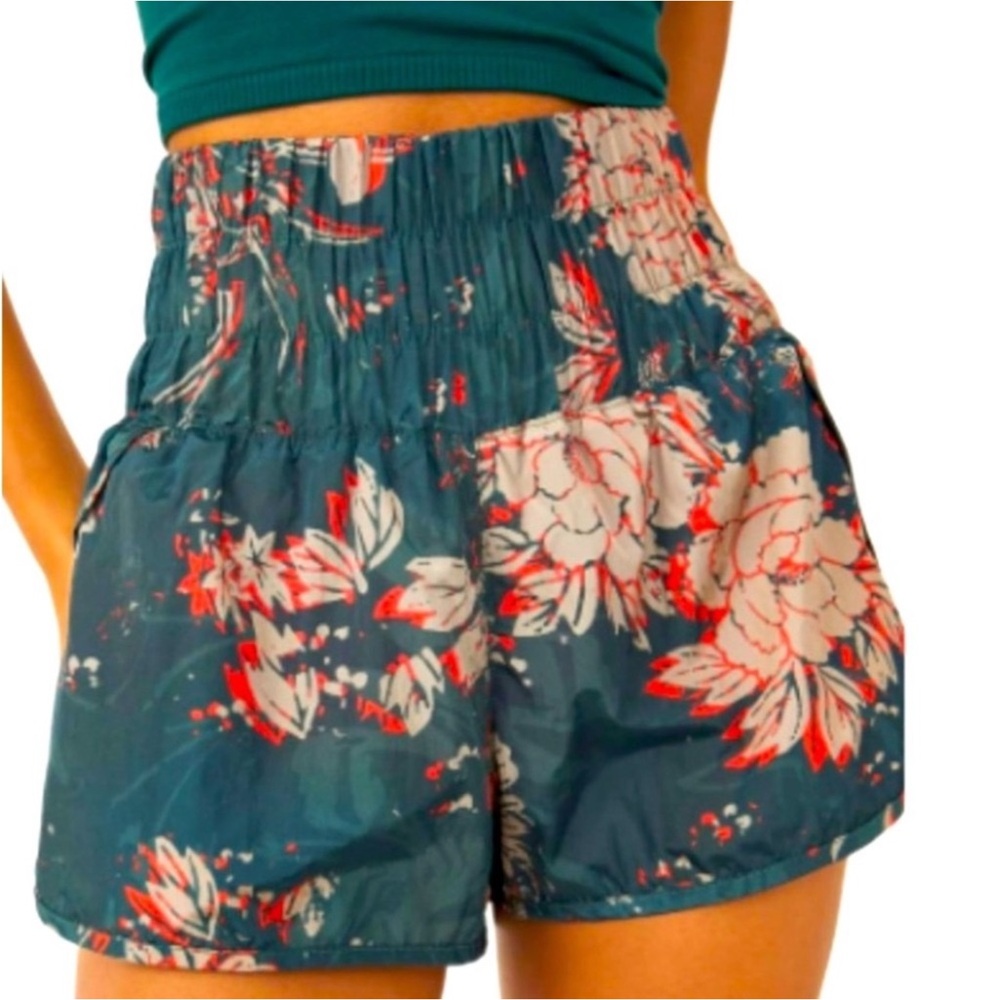 Free People The Way Home shorts M